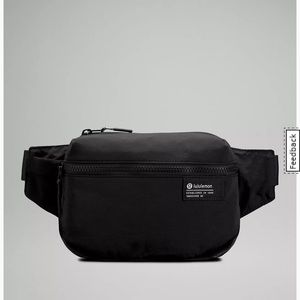 lululemon | clean lines belt bag 2L